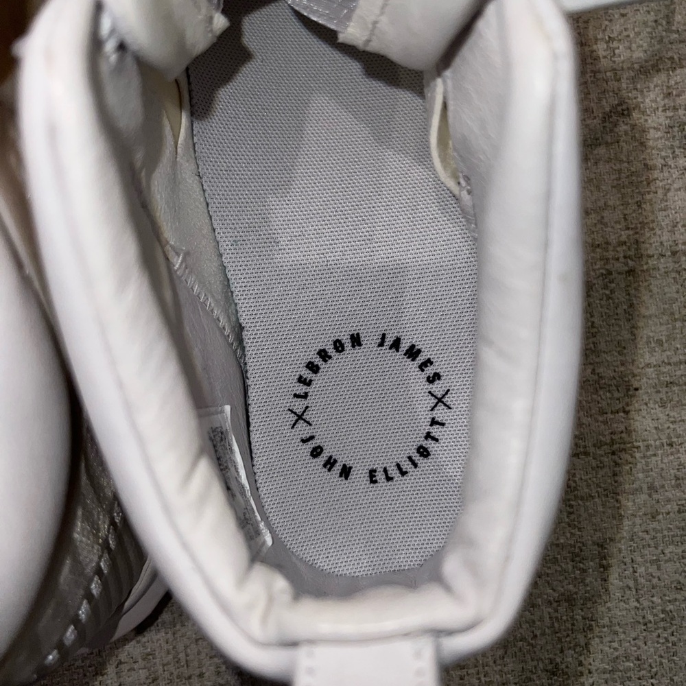LeBron James x John Elliott sneakers - Picture 7 of 7
